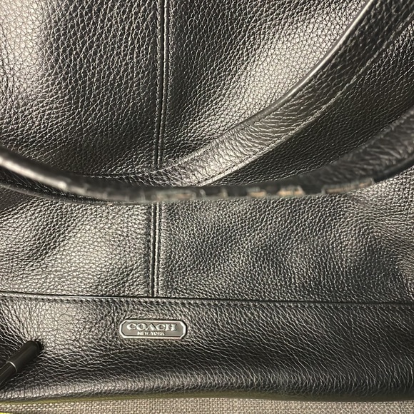 Coach black bag. Perfect for laptop and work. - Picture 4 of 7